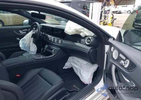 2021 Mercedes-Benz E 450 z USA, uszkodzony, nr VIN W1K1J5JB1MF156684